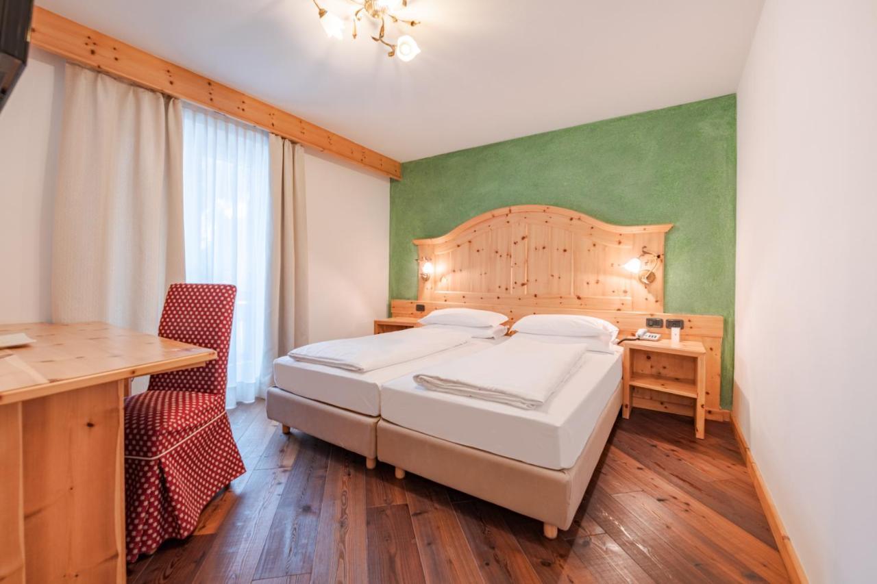 Hotel Foresta Moena Buitenkant foto