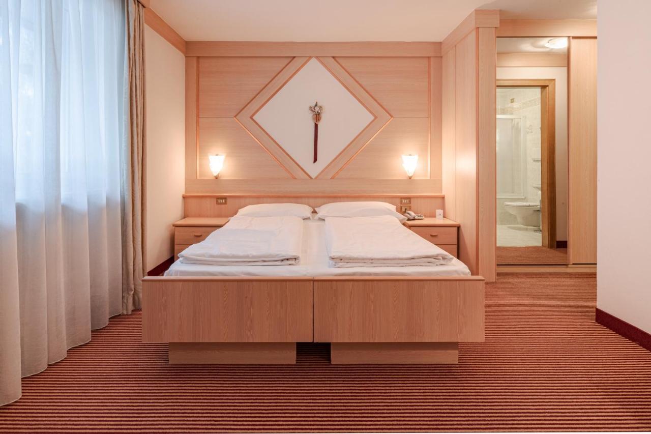 Hotel Foresta Moena Buitenkant foto